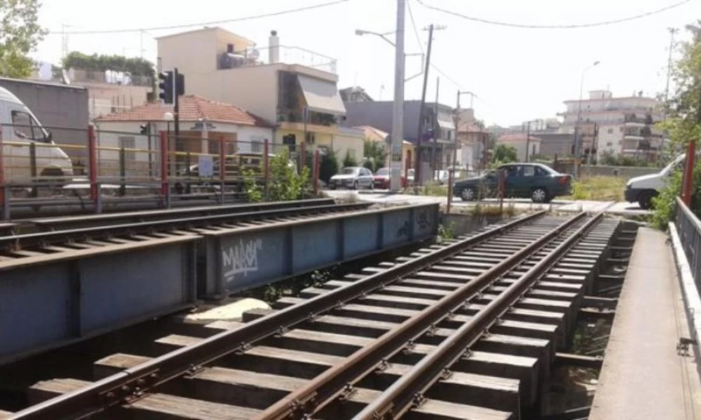 Βόλος: 34χρονος ξάπλωσε στις γραμμές και φώναζε «πατήστε με»